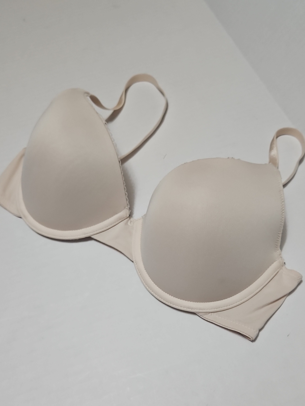 Ellen Tracy Light Beige Smooth Padded Underwire Bra Size 34C